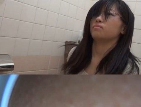 トイレ盗撮