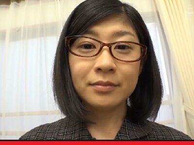 巨乳地味人妻