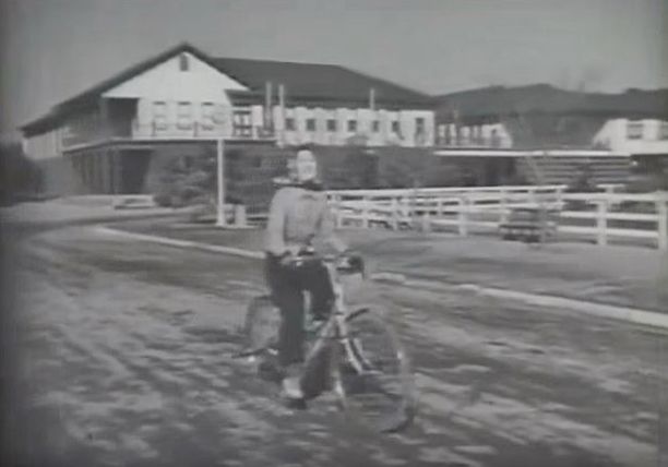 お 使い は 自転車 に 乗っ て 歌詞