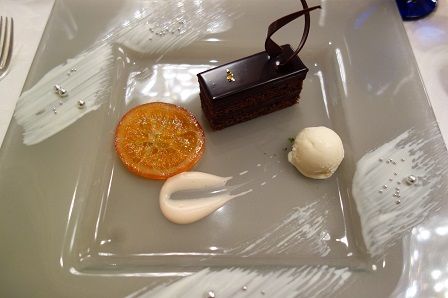 �ǥ�����