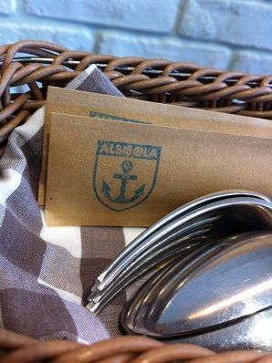 ����ӥ�����