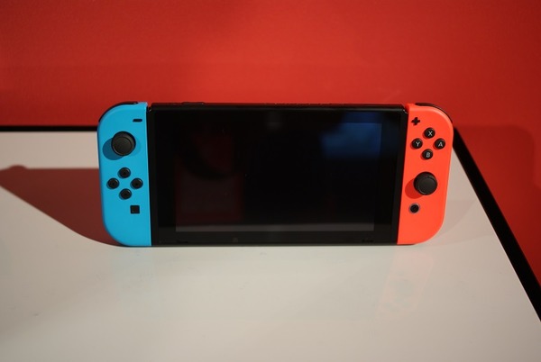 NINTENDO_SWITCH_MAGNET