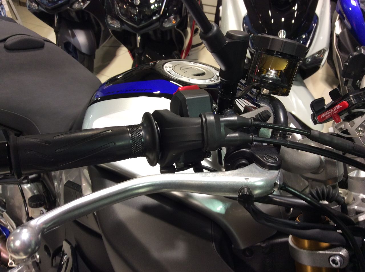 Mt 10spブレーキカスタム Ysp杉並南のレインボーブログ