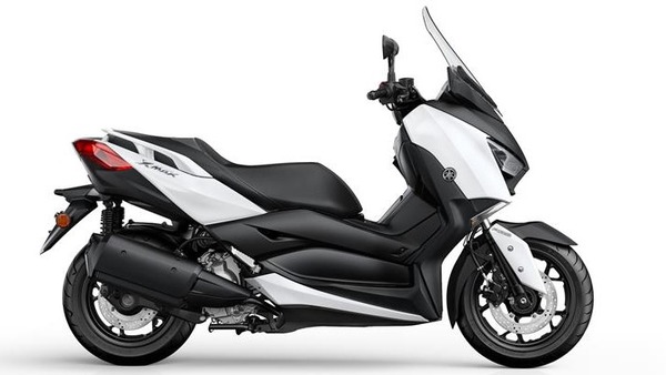 2017-Yamaha-X-MAX300