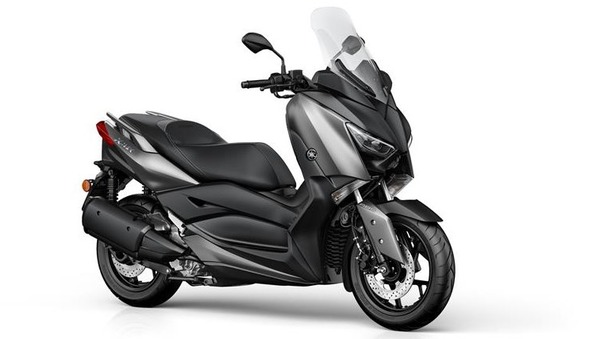 2017-Yamaha-X-MAX-300A-EU-Matt-Grey