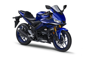 yzf-r3 ブルー 右前