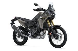 マットグレー 右前