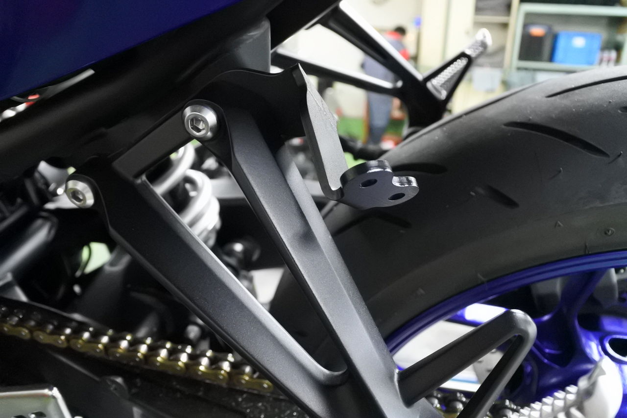 YZF-R25』 にKYBサスペンションを装着してみましたぁ YZF-R25』 にKYBサスペンションを装着してみましたぁ