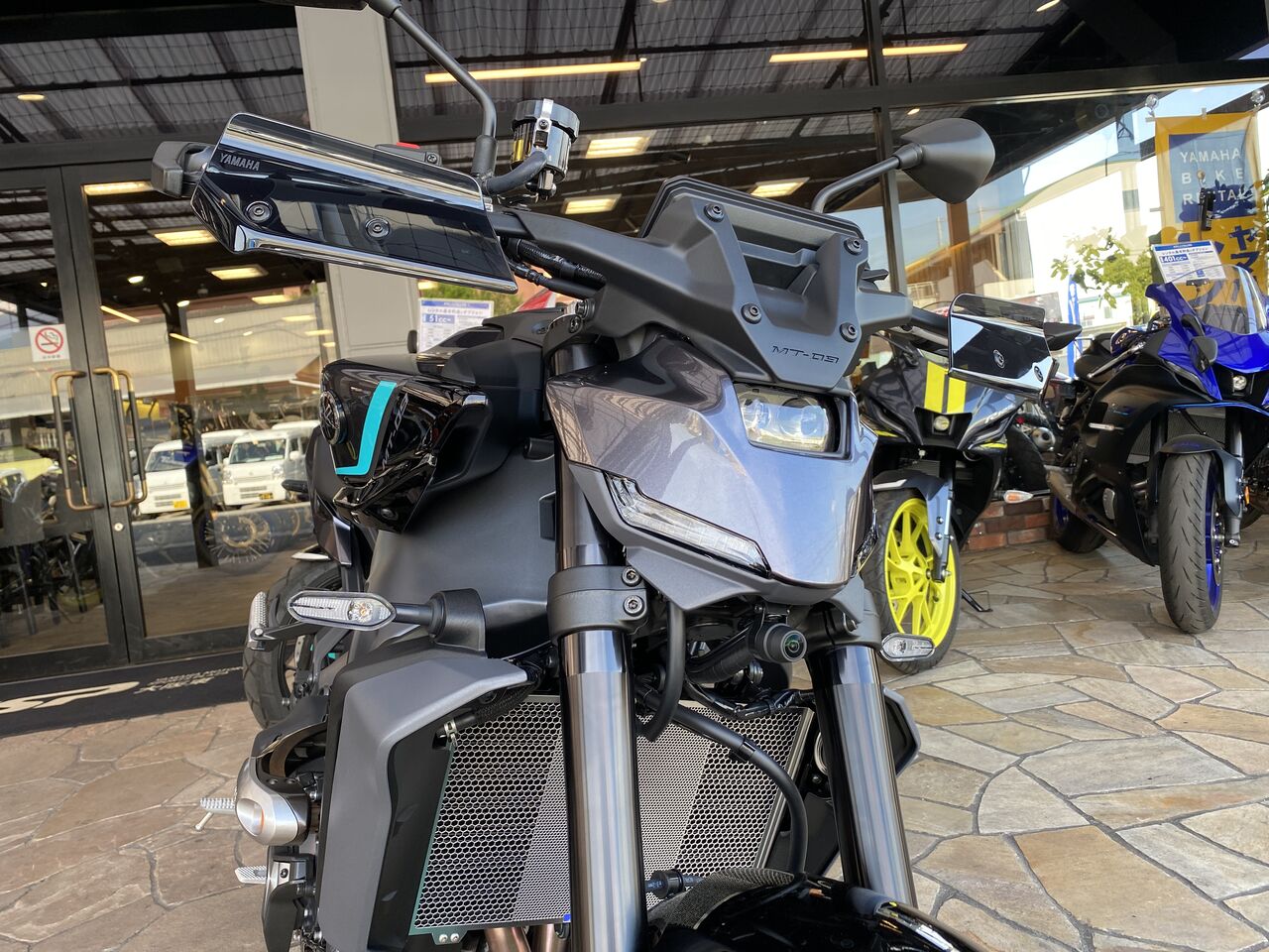 新型MT-09にドライブレコーダー無事装着完了です！ : YSP大阪東 ヤマハ