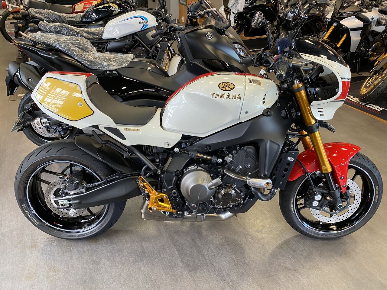 XSR900オーセンティック外装キットを装着させて頂きました。 : YSP大阪