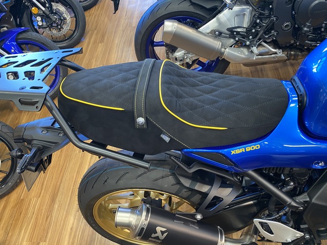 XSR900 22'〜 現行　RN80J カスタムシート XSR900 22'〜 現行 RN80J カスタムシート 22-24 8BL-RN80J