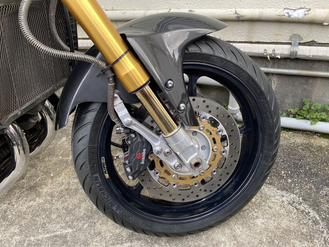 久しぶりにVMAX1200に倒立フォークの組付けをさせて頂きました 久しぶりにVMAX1200に倒立フォークの組付けをさせて頂きました