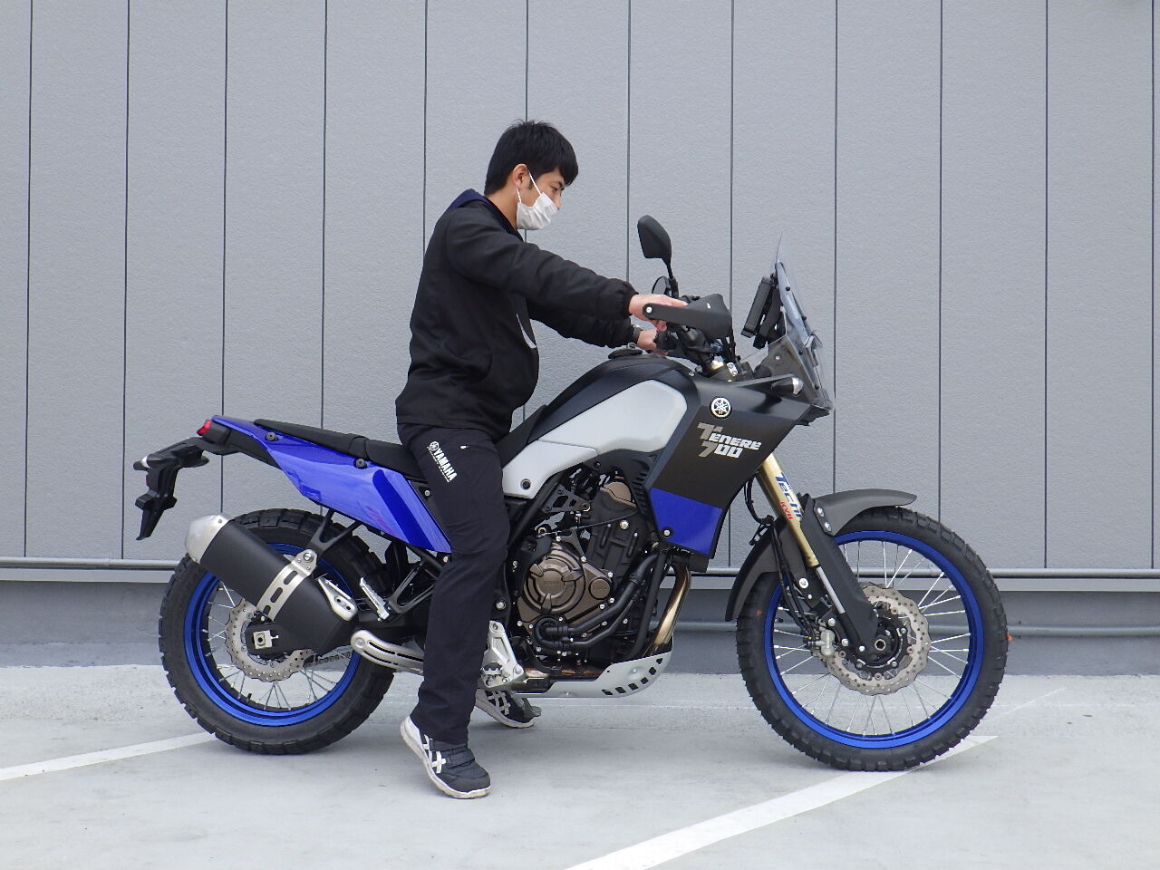 ヤマハ　テネレ７００用のローシート ヤマハ テネレ700、ローシート仕様も発売…約38mmローダウン