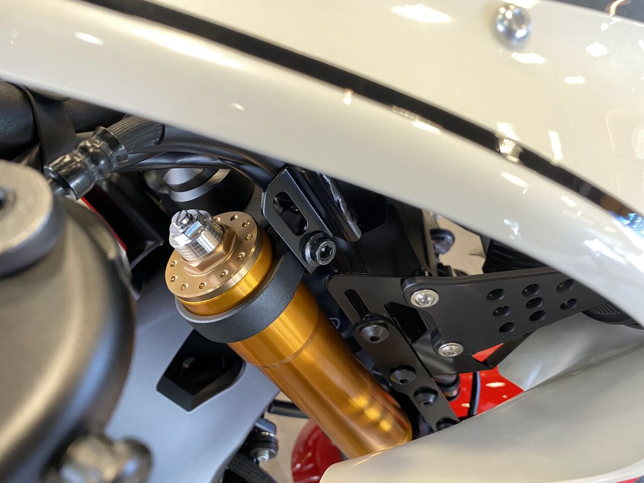 XSR900オーセンティック外装キットを装着させて頂きました。 : YSP大阪