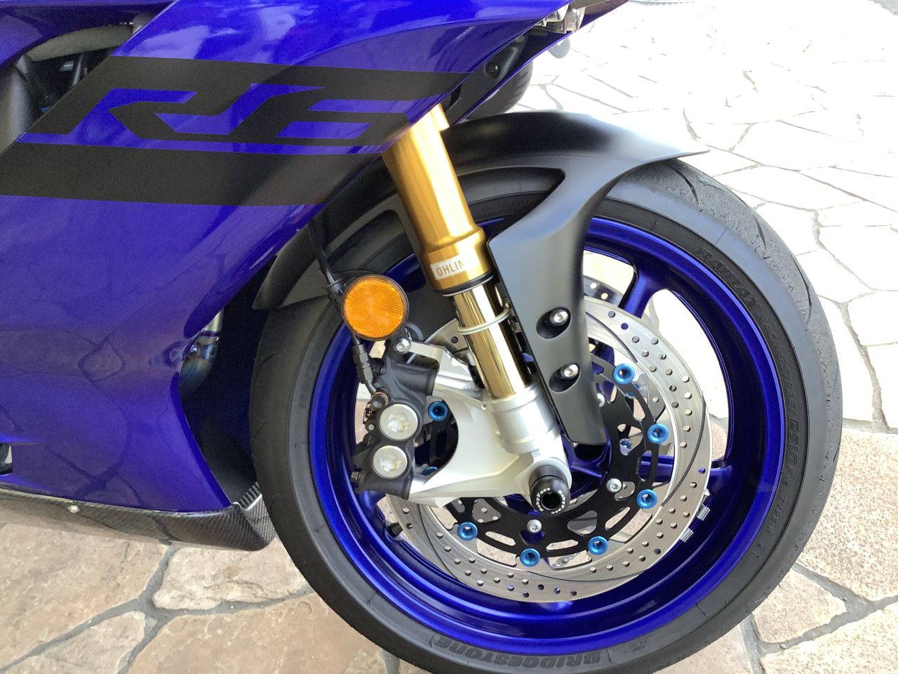 YZF-R6に前後オーリンズサスペンションを装着させて頂きました。これで 