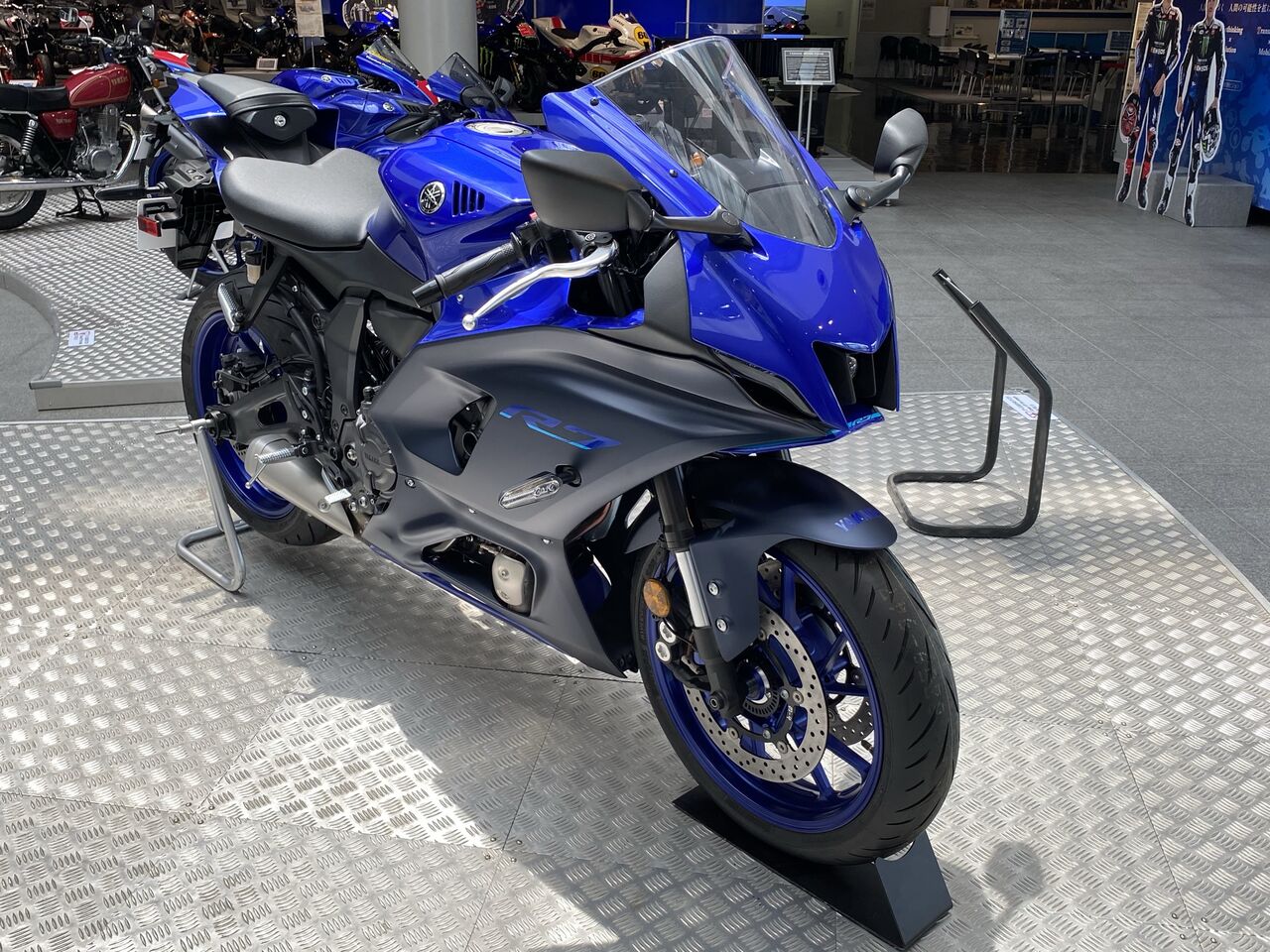 Yzf R7を見てきました スペック追加 Ysp大阪東 ヤマハな休日の為に