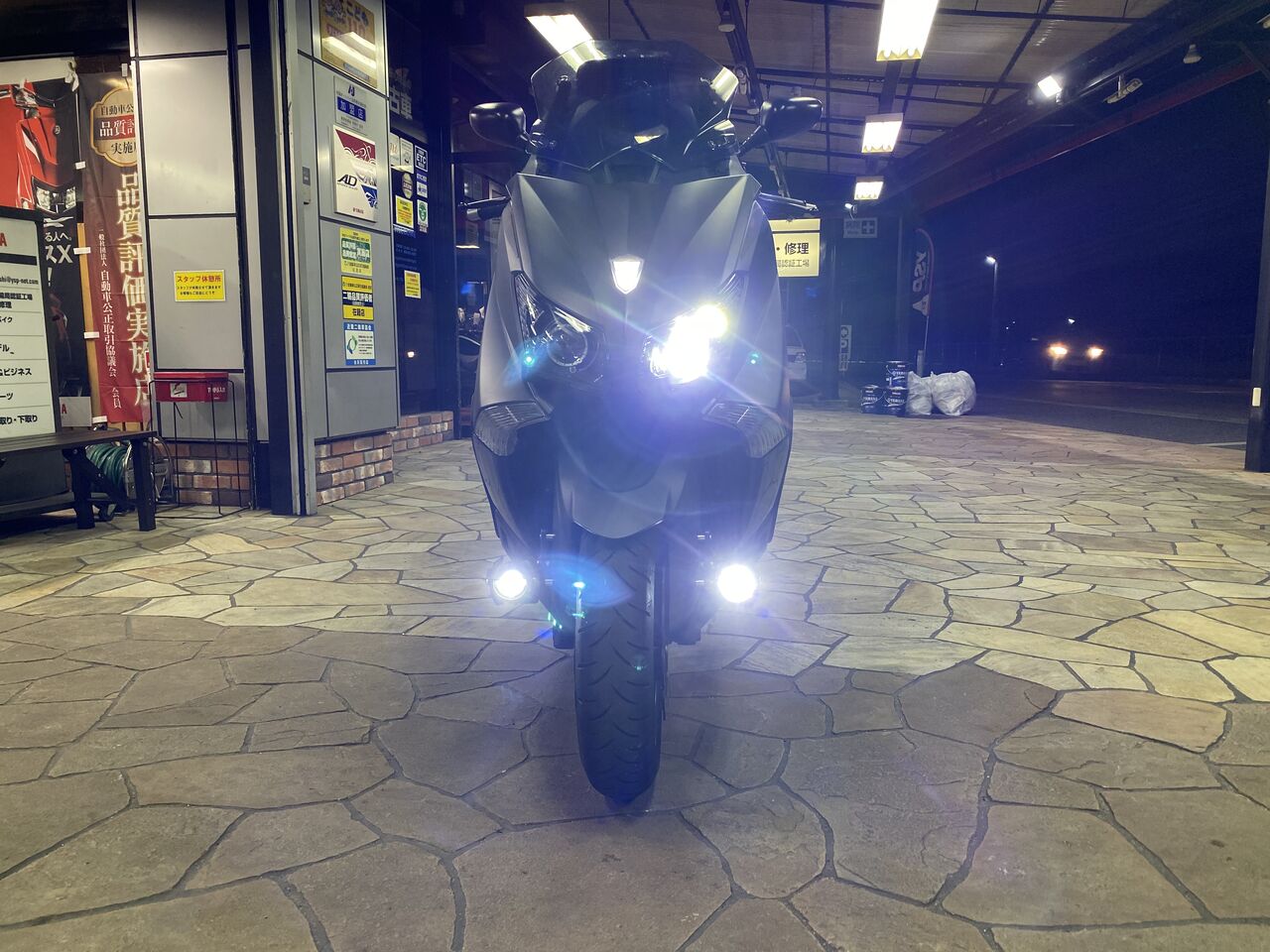 TMAX530にフォグランプを装着させて頂きました。 : YSP大阪東