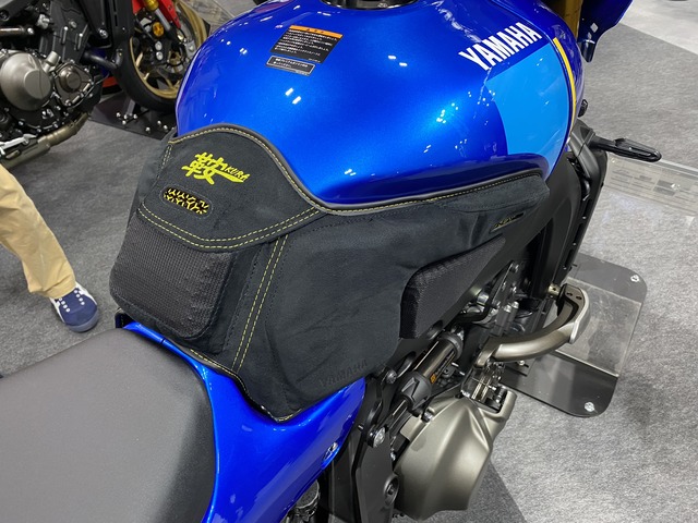 ☆stel☆ヤマハ XSR900GP フューエルタンク(二ーパット付き