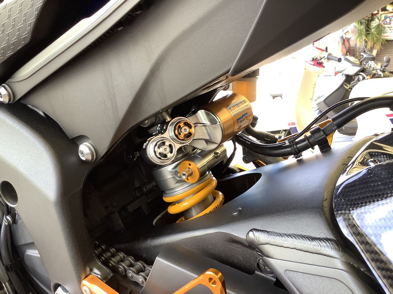 Yzf R6に前後オーリンズサスペンションを装着させて頂きました これでステアリングダンパーと合わせ3連装となりました Ysp大阪東 ヤマハな休日の為に Yzf R6に前後オーリンズサスペンションを装着させて頂きました これでステアリングダンパーと合わせ3連装となりました Ysp大阪東 ヤマハな休日の為に