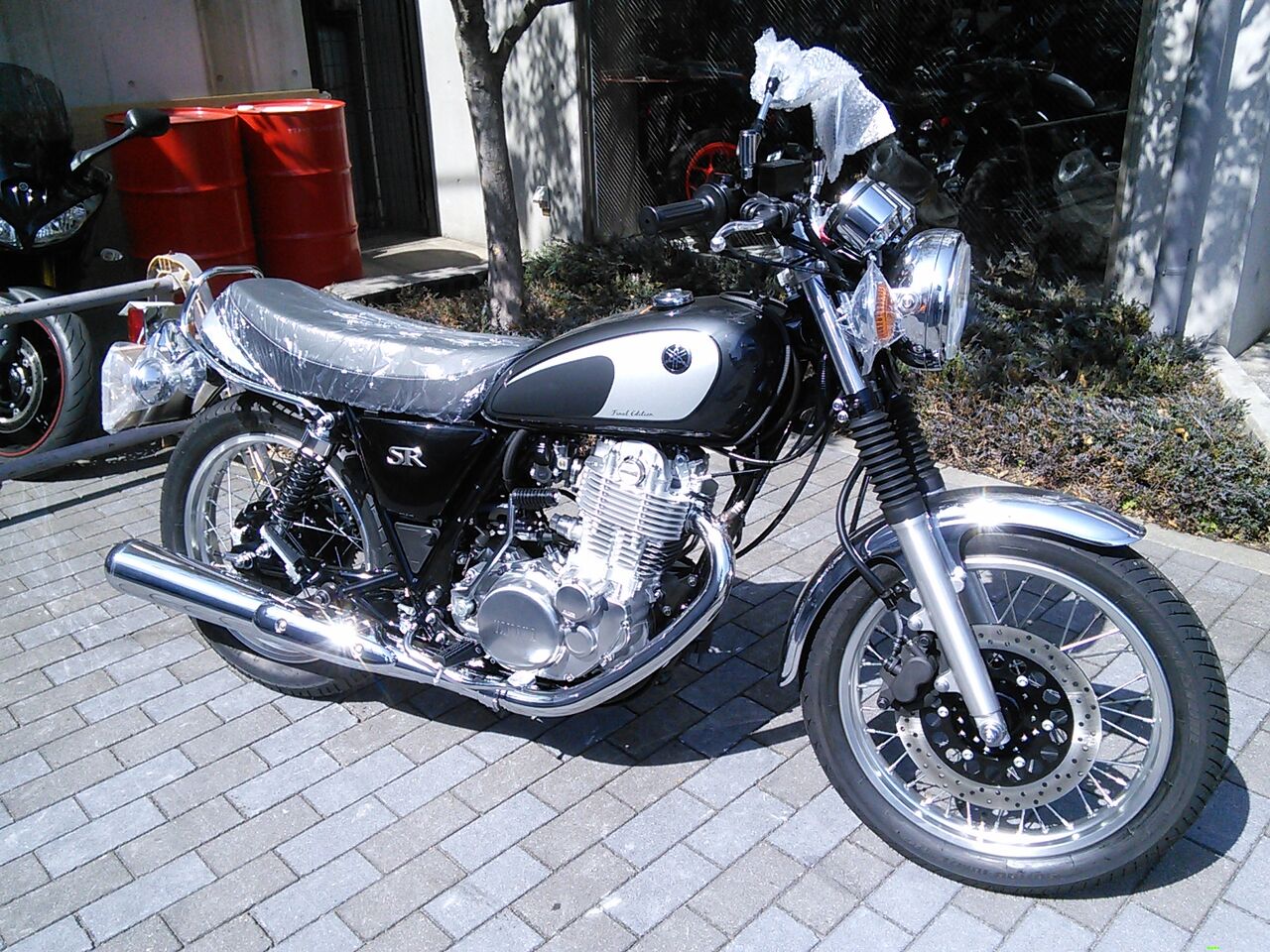 好評予約受付中の ｓｒ４００ファイナルエディション が入荷しました Ysp天白 バイク屋さんのつぶやき日記
