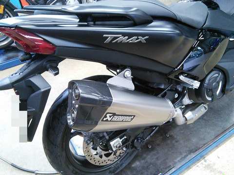 ＴＭＡＸ５３０ＤＸ』にアクラポビッチマフラーを取り付けしました