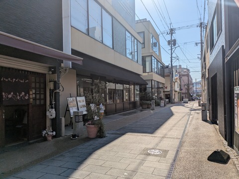 PXL_20251220_024438454