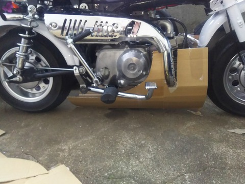 小さいバイクと生きていく モンキー アンダーカウルをつけてみたい 段ボール編 小さいバイクと生きていく モンキー アンダーカウルをつけてみたい 段ボール編