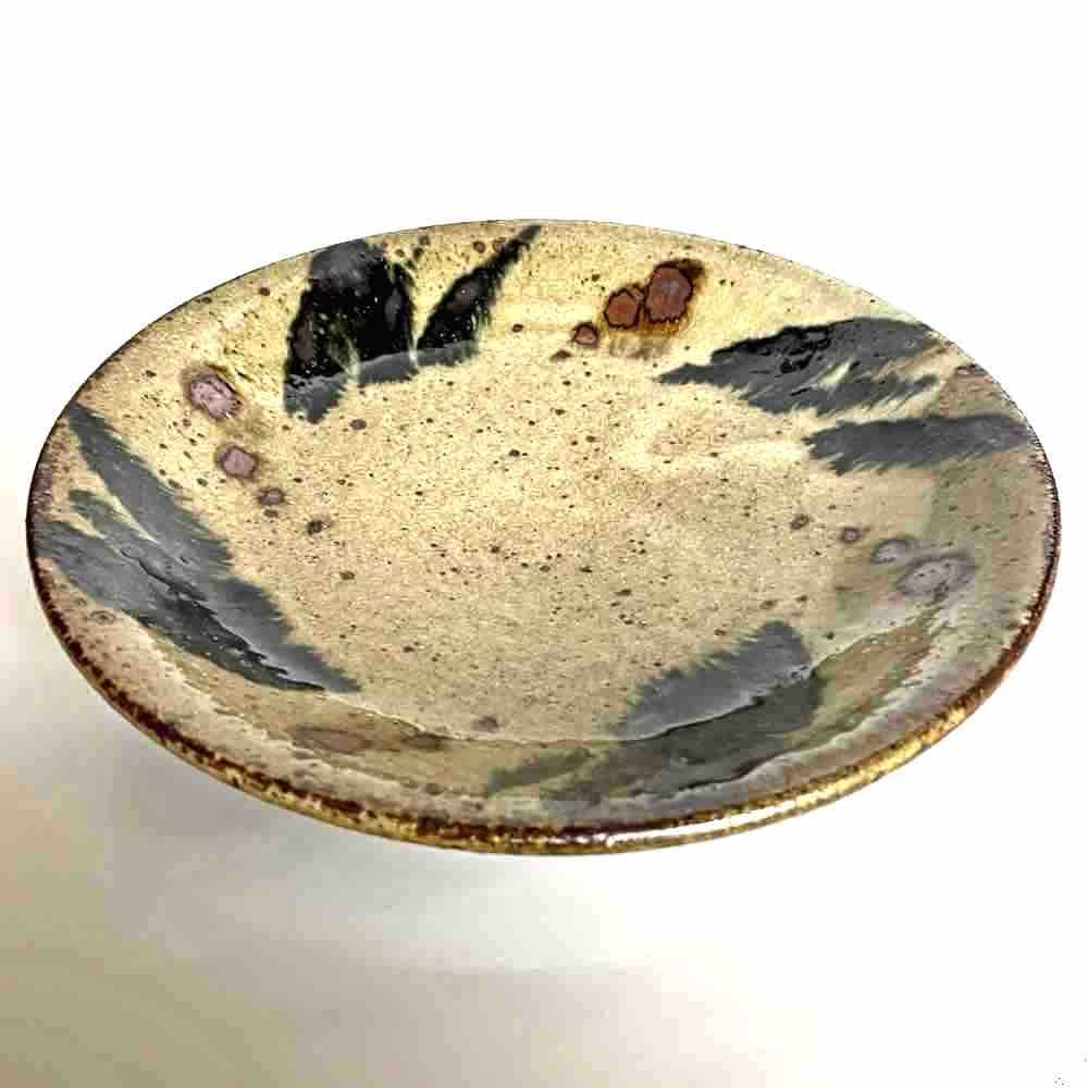 楽具美@プロフ必読（╹◡╹）♡ ソロソロ窯 臼田季布 7寸皿 ソロソロ、ゲット！〜ソロソロ窯の七寸皿〜 : キタローのよみたんミー