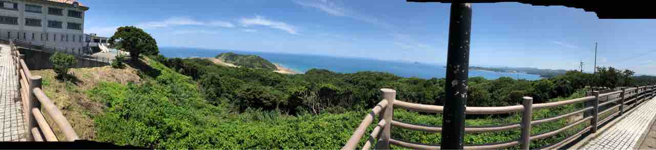 SEA & ROAD最近、東の浜雨の毎日で。タイヤの皮むき