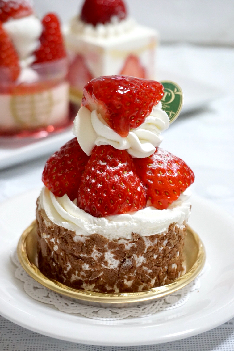 苺のショートケーキ食べ比べ 新宿高野 ﾟサロンのsweet Time