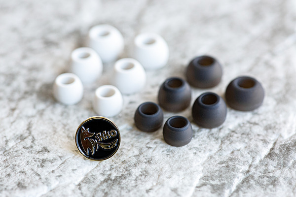 IKKO(アイコー) OH10 Obsidian ハイブリッドイヤホン Obsidian OH10 - In-Ear Monitors - High Fidelity | iKKO Audio