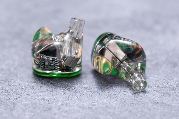 Kiwiears Orchestra Lite Spinfitイヤーピース付き Kiwiears Orchestra Lite Spinfitイヤーピース付き