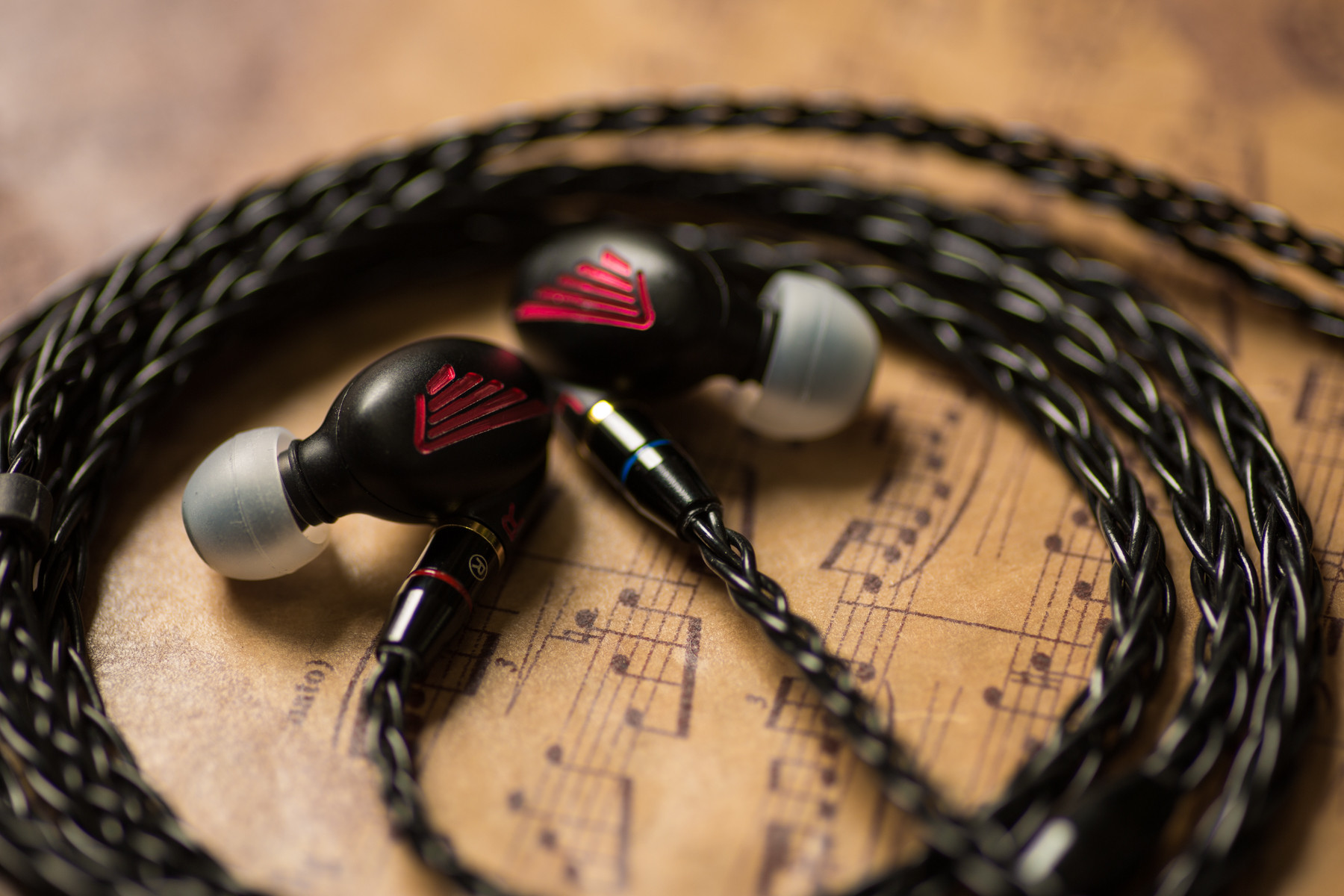 LZ-A5』高解像度・高音質でユーザー絶賛の4BA+1DDハイブリッド