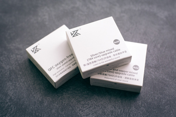 KZ 純正 銀メッキ 高純度無酸素銅 アップグレードケーブル』『KZ