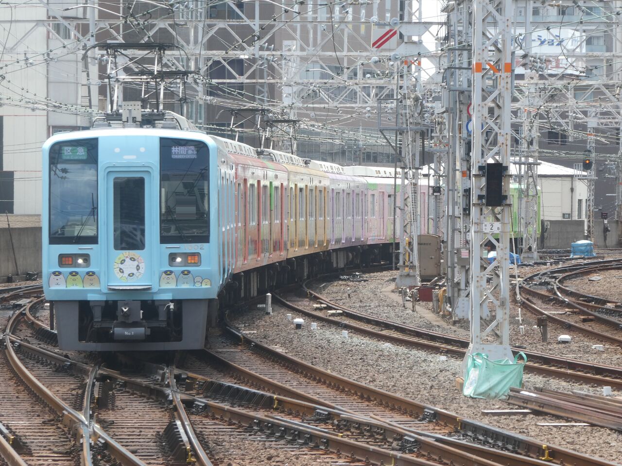 南海電鉄 高野線で すみっコぐらし ラッピング電車運行開始 702鉄道ノート