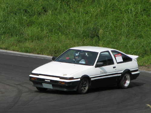 峠でAE86に勝てるクルマはいないってマジ？