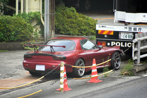 「鹿児島から来た」首都高でルーレット走行、事故って逮捕【RX-7FD】