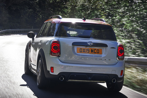 最高出力306PS！「MINIジョンクーパーワークス」改良モデルが日本上陸！