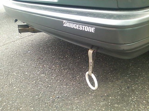 つり革つけてる車まれによく見るけどあれってなんか意味ある