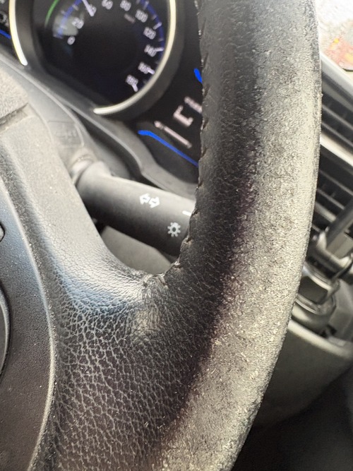 車のハンドルがヤバい！