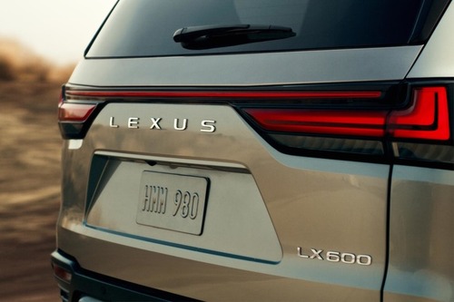 レクサス新型「LX」一部イメージ公開　デビューは2021年10月14日