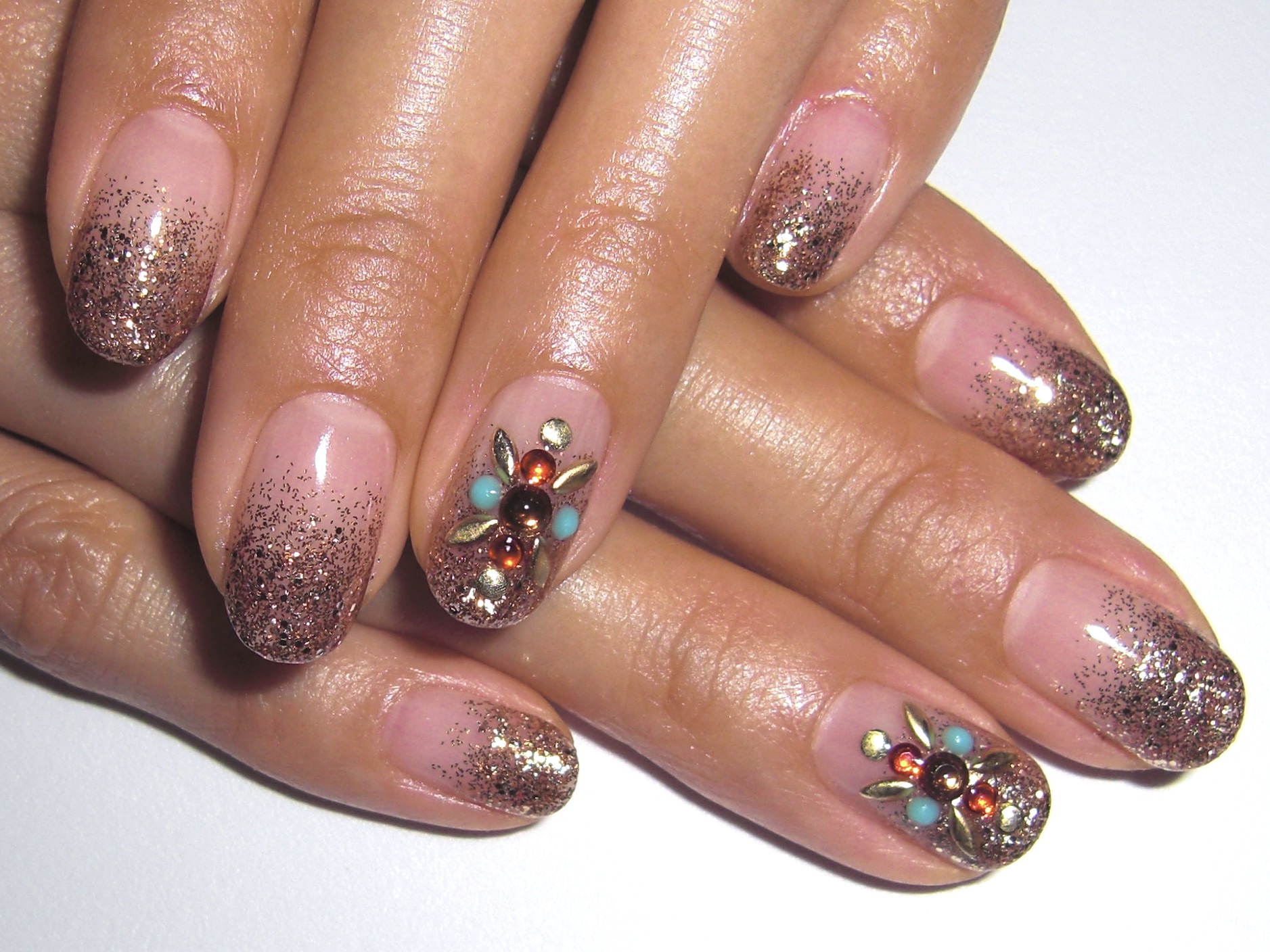 ブロンズラメ エスニックネイル Yucca Nail ネイルデザイン集 ブロンズラメ エスニックネイル Yucca Nail ネイルデザイン集
