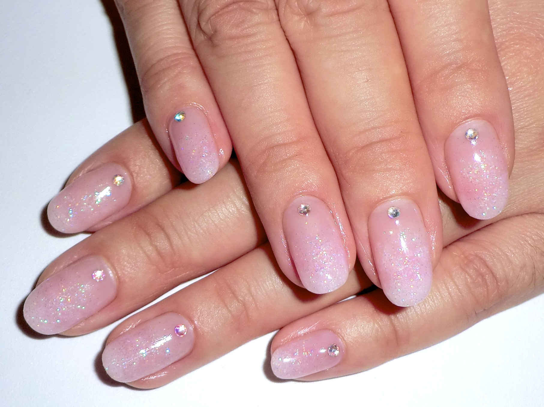 ミルキーピンクラメグラデネイル Yucca Nail ネイルデザイン集