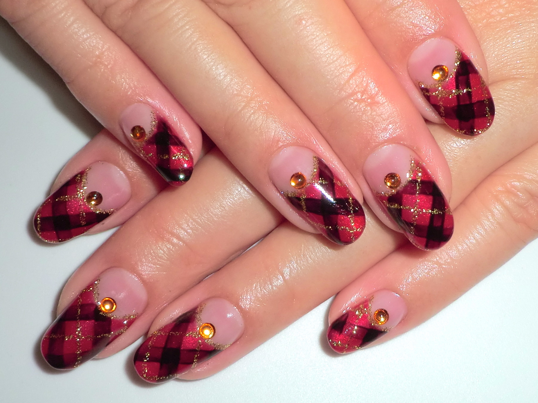 レッドチェックネイル Yucca Nail ネイルデザイン集