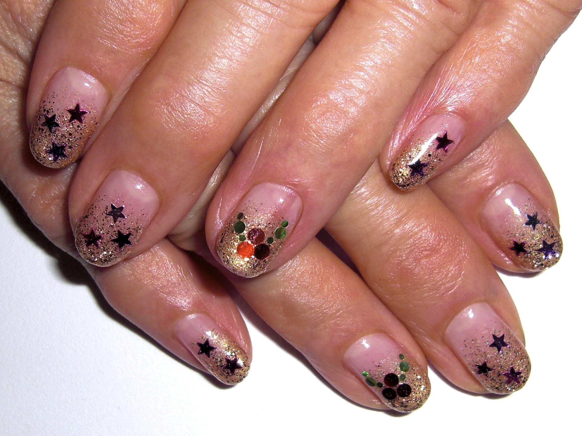 X Mas ゴールドグラデネイル Yucca Nail ネイルデザイン集 X Mas ゴールドグラデネイル Yucca Nail ネイルデザイン集