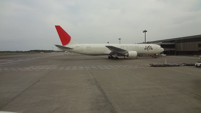 12NRT B767 (2)