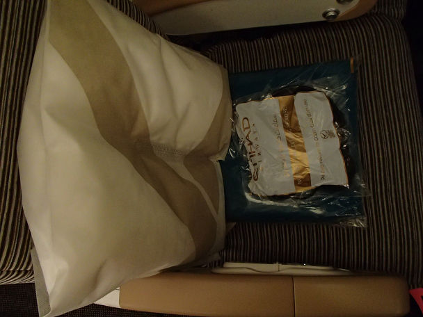 1NRT→AUH (5)s
