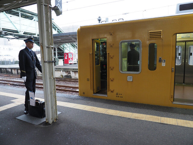 Jr西日本105系 車内 Turaco 旅と日常を綴る Jr西日本105系 車内 Turaco 旅と日常を綴る