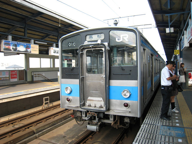 13 丸亀駅