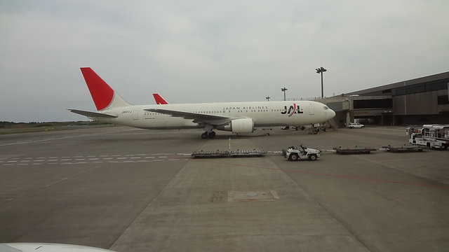 12NRT B767 (3)